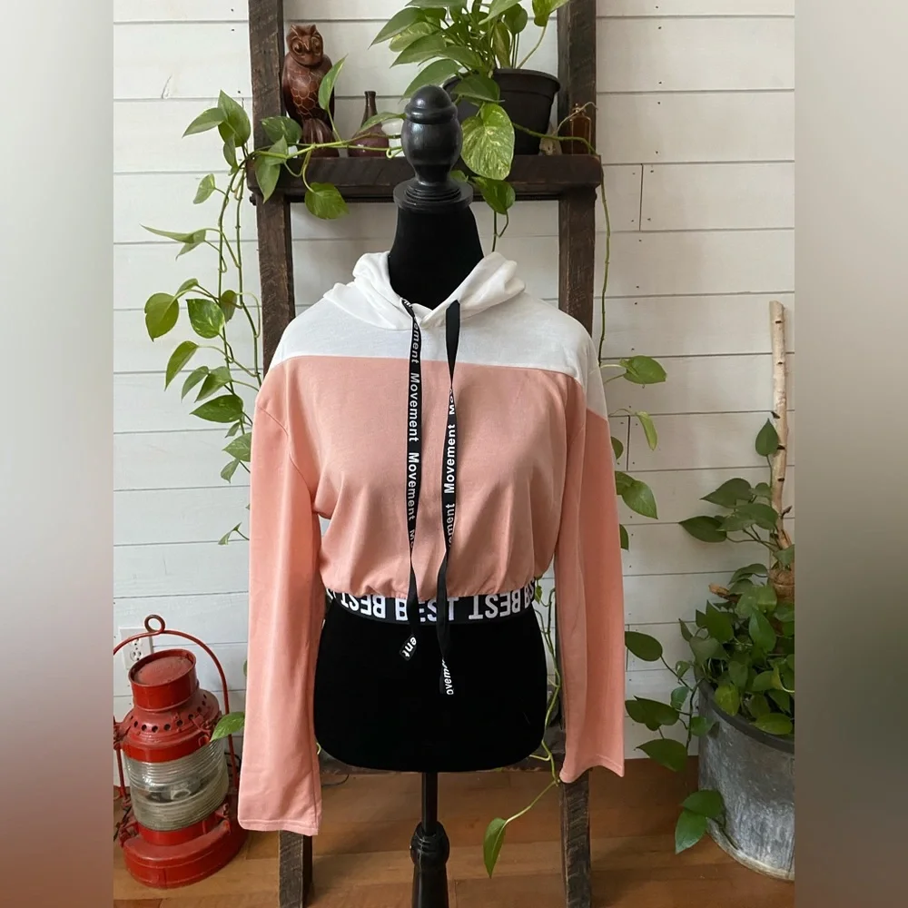 SweatyRocks: Cropped Pink and White Athletic Pullover Hoodie Sweatshirt